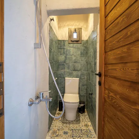 Hotel de apartamente Gueney'in 5 Odasi *
