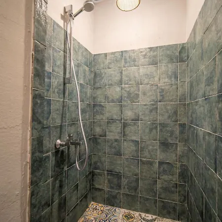 Gueney'in 5 Odasi شقة فندقية